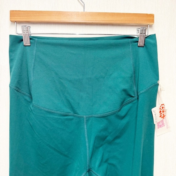 NWT Free People Movement x Hatch Never Better Leggings
Garden Green, Size XL - Picture 5 of 12